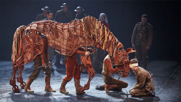 FINAL PERFORMANCE OF LONDON’S WAR HORSE DEDICATED TO THE REAL WW1 STABLES AT SHORNCLIFFE